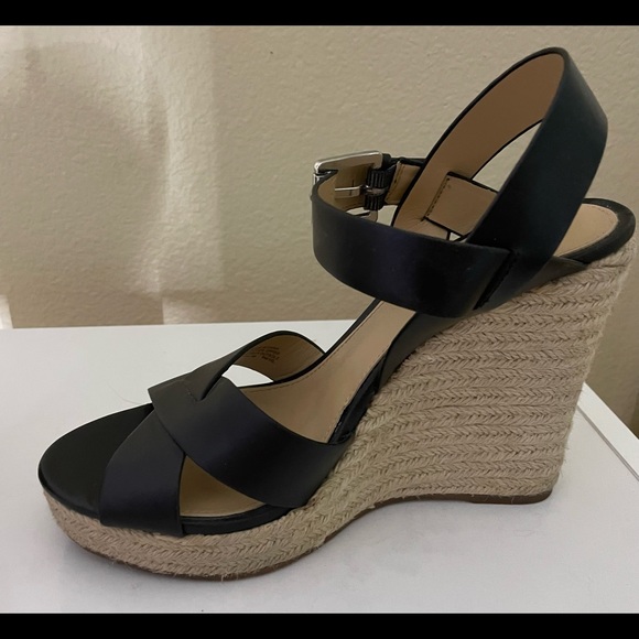 Marc Jacob’s espandrille wedge heals. Black. 7 medium - Picture 2 of 4